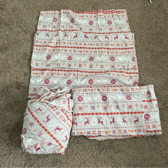 Warner Bros. Bedding Harry Potter Flannel Holiday Christmas Winter